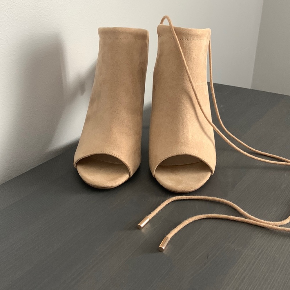 Tan Lace-Up Heels Forever 21. NEVER WORN